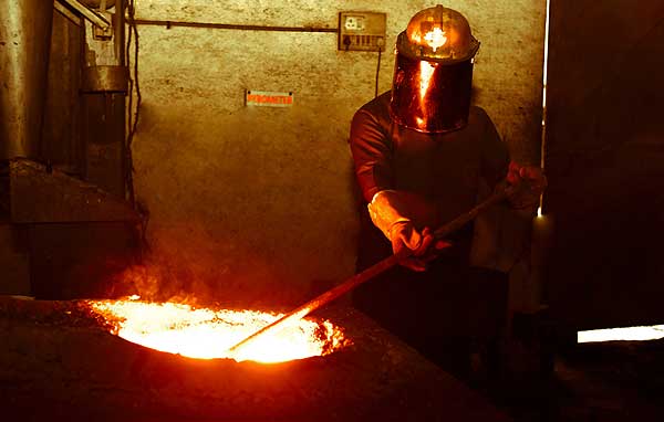 Melting and Pouring Process | Sagar Ferex - Sand Casting Foundry, Ductile Iron Casting Foundry